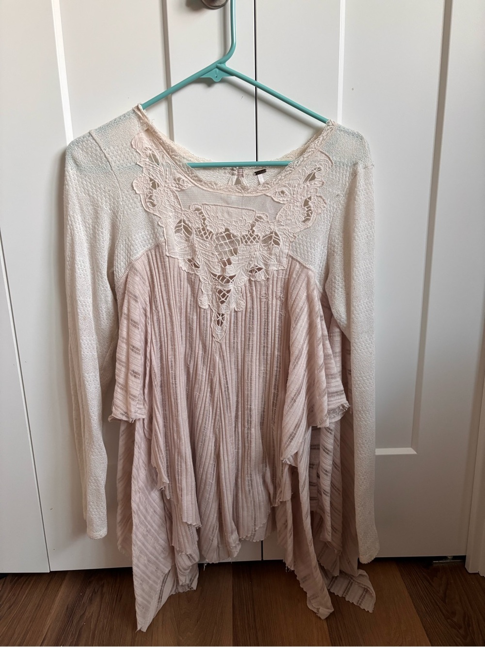 Free People Cream Lace Yoke Pleated Long Sleeve Tunic